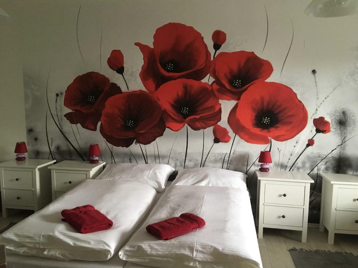 Apartmám na náměstí II Opočno Exterior foto